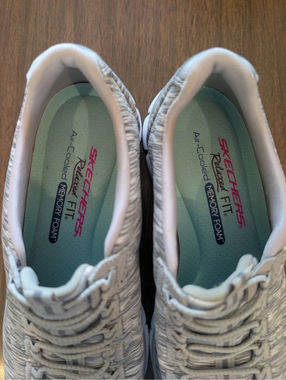 Skechers Relaxed Fit Air Cooled Memory Foam Slip On Shoes Women's Sz 6.5 gray